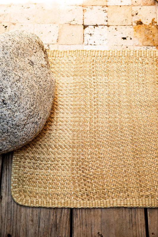 Intiearth Elegant handwoven junco grass floor mat, featuring a sophisticated design that complements both modern and rustic interiors.