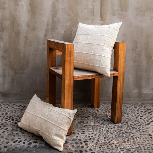 Intiearth_peruvian_Caral_cotton_grid_pillows_lumbar_20_inch_artist_studio_ss24