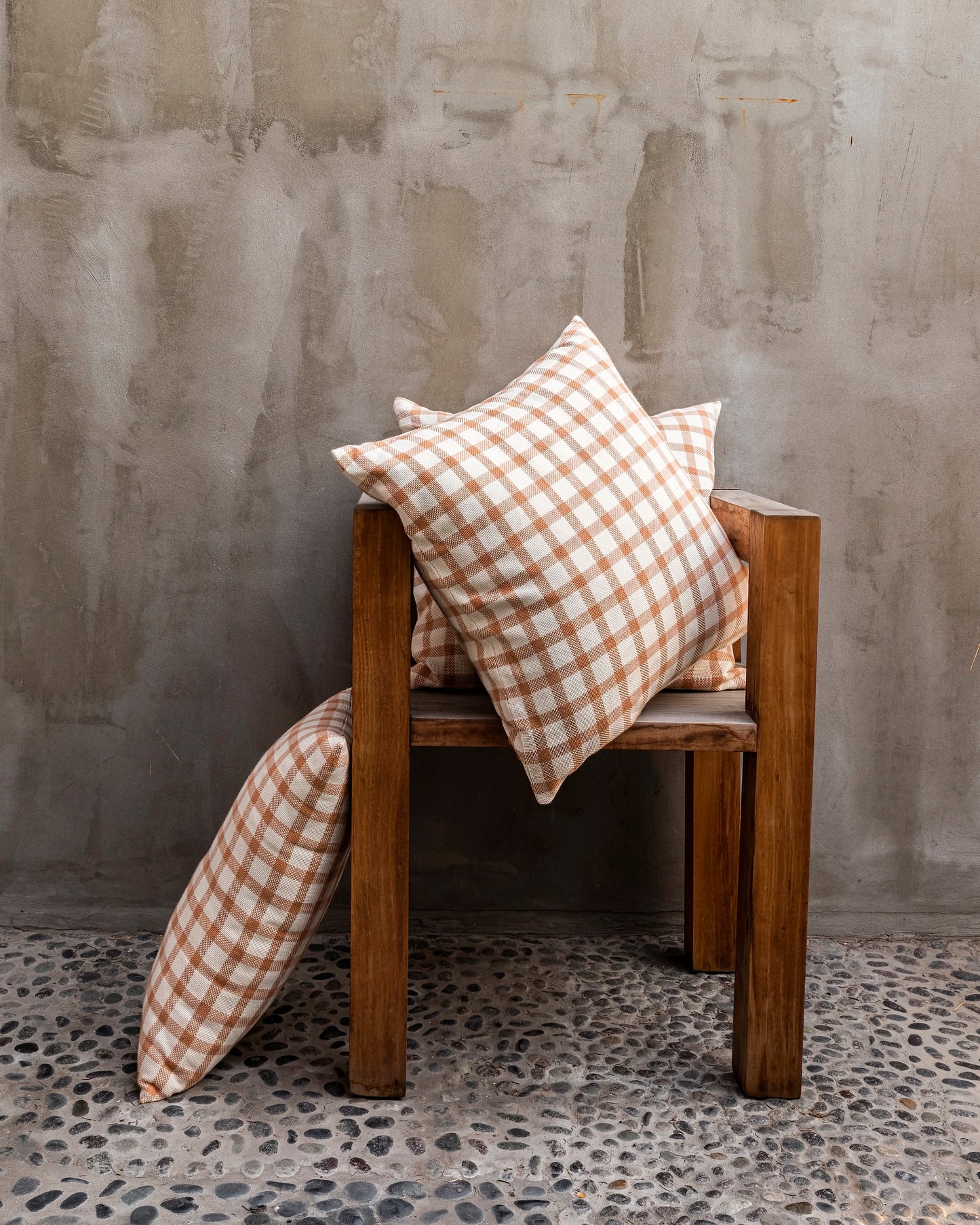 Intiearth_peruvian_caral_cotton_gingham_pillow_collection_ss24