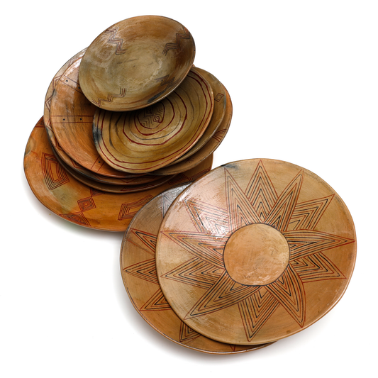 Intiearth-Awajun-Amazon-jungle-pottery-plates.png