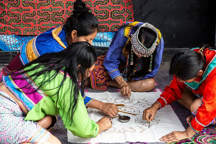 Intiearth_Peruvian_Ikat_artisan_weaver