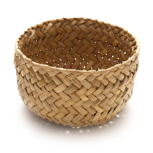 Woven basket on a white background Intiearth_Oro_Basket_Bowl