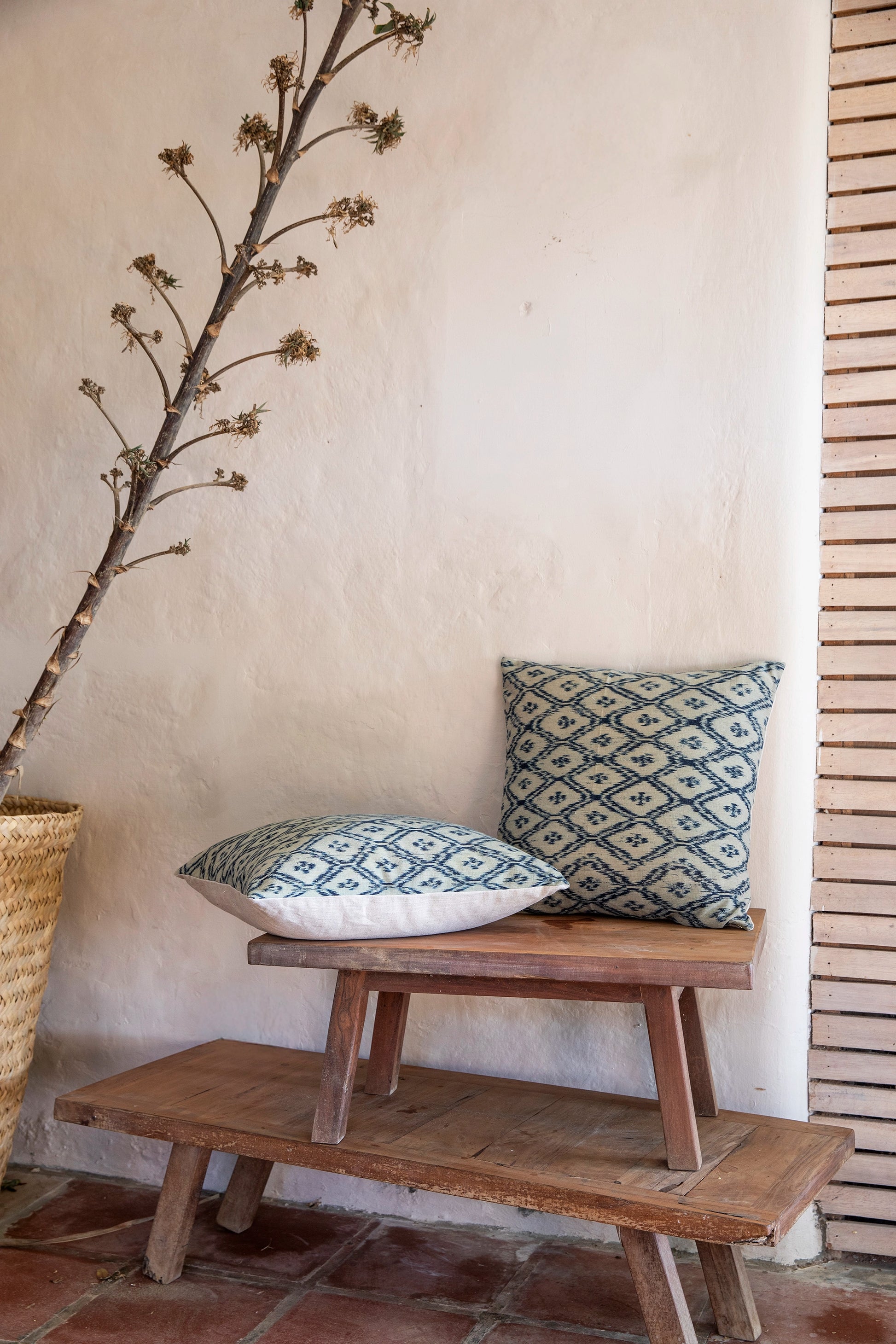 Intiearth_Peruvian_Ikat_Pillow_Nogal_with_Indigocopy