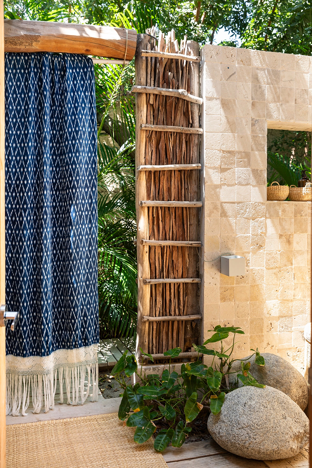 Intiearth_Woven_Floor_Mat_outdoor_shower_SS25