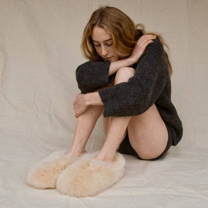 Intiearth_peruvian_cozy_alpaca_slipper_cruelty_free