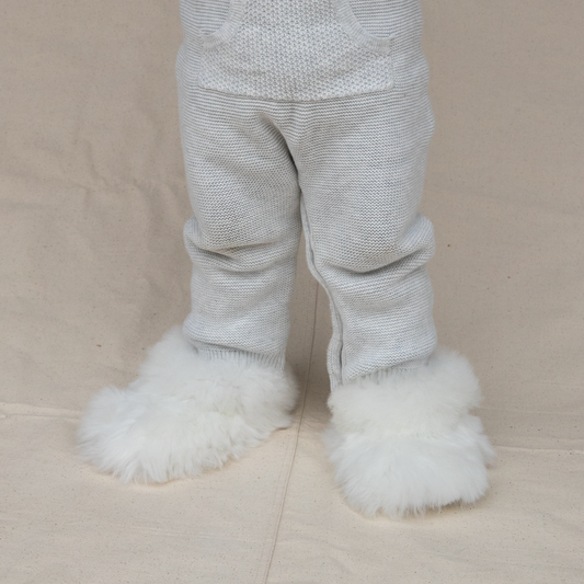 Intiearth classic childrens alpaca slipper white 