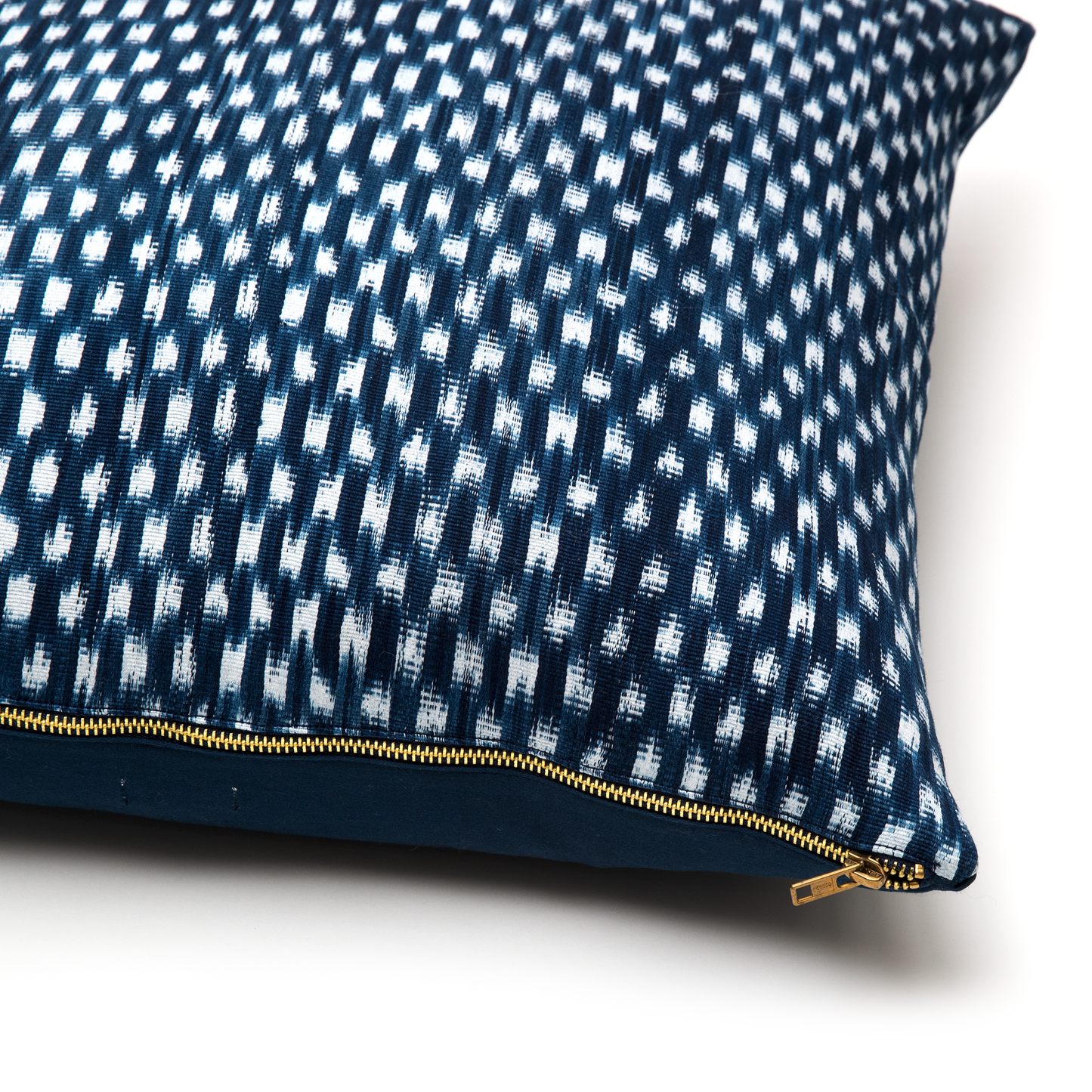 Intiearth Peruvian Ikat Cotton Pillow blue and white indigo