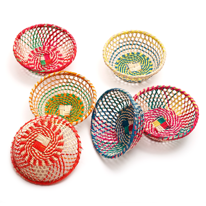 Intiearth-small-colorful-straw-storage-baskets