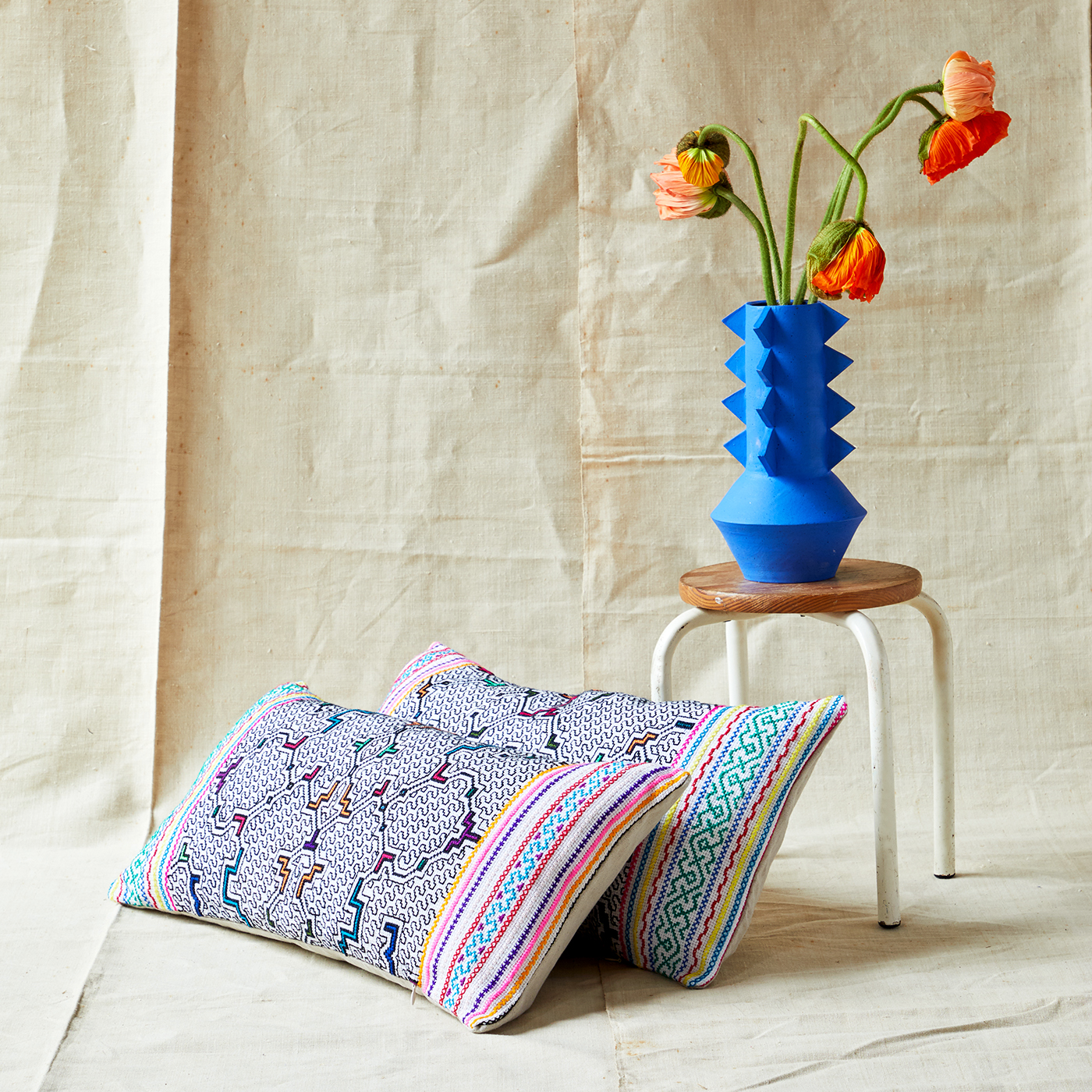 Intiearth hand embroidered shipibo pillow